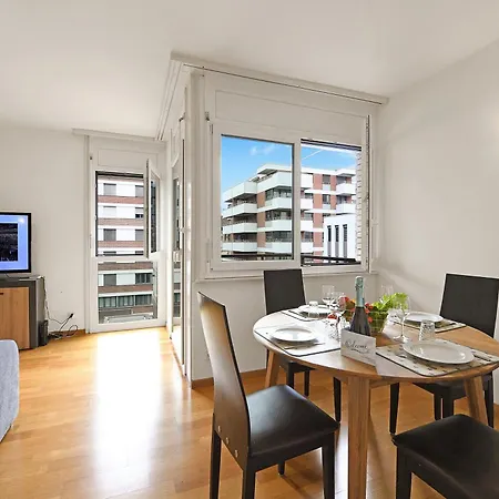 Imbarcadero - Happy * Locarno