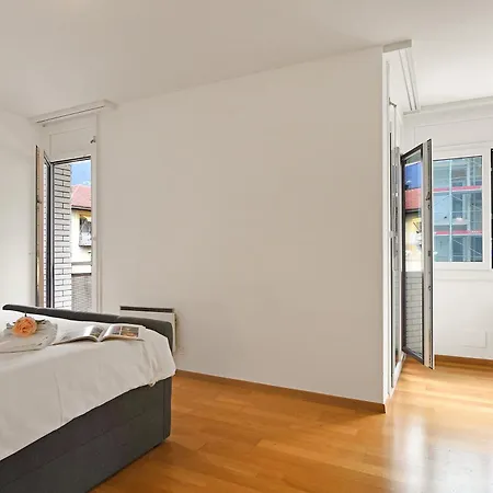 Imbarcadero - Happy * Locarno